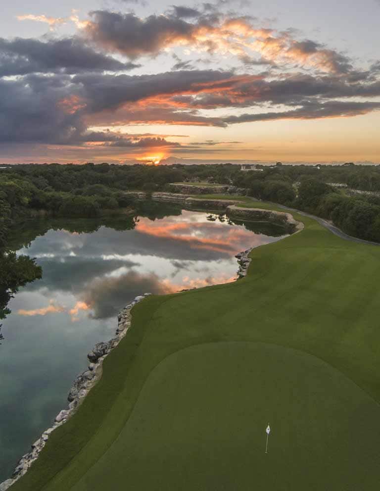 Imágenes del hoyo 1 para el campo de 9 hoyos de Golf Riviera Maya